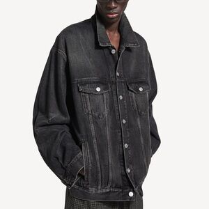 BNWT Balenciaga Unisex Black Denim Jacket Rhinestone Logo Size 4 XL W Hanger